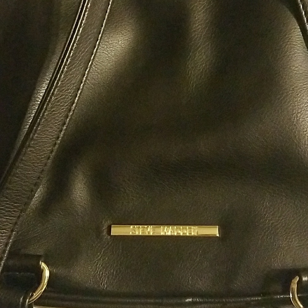 Backpack - Picture 4 of 5